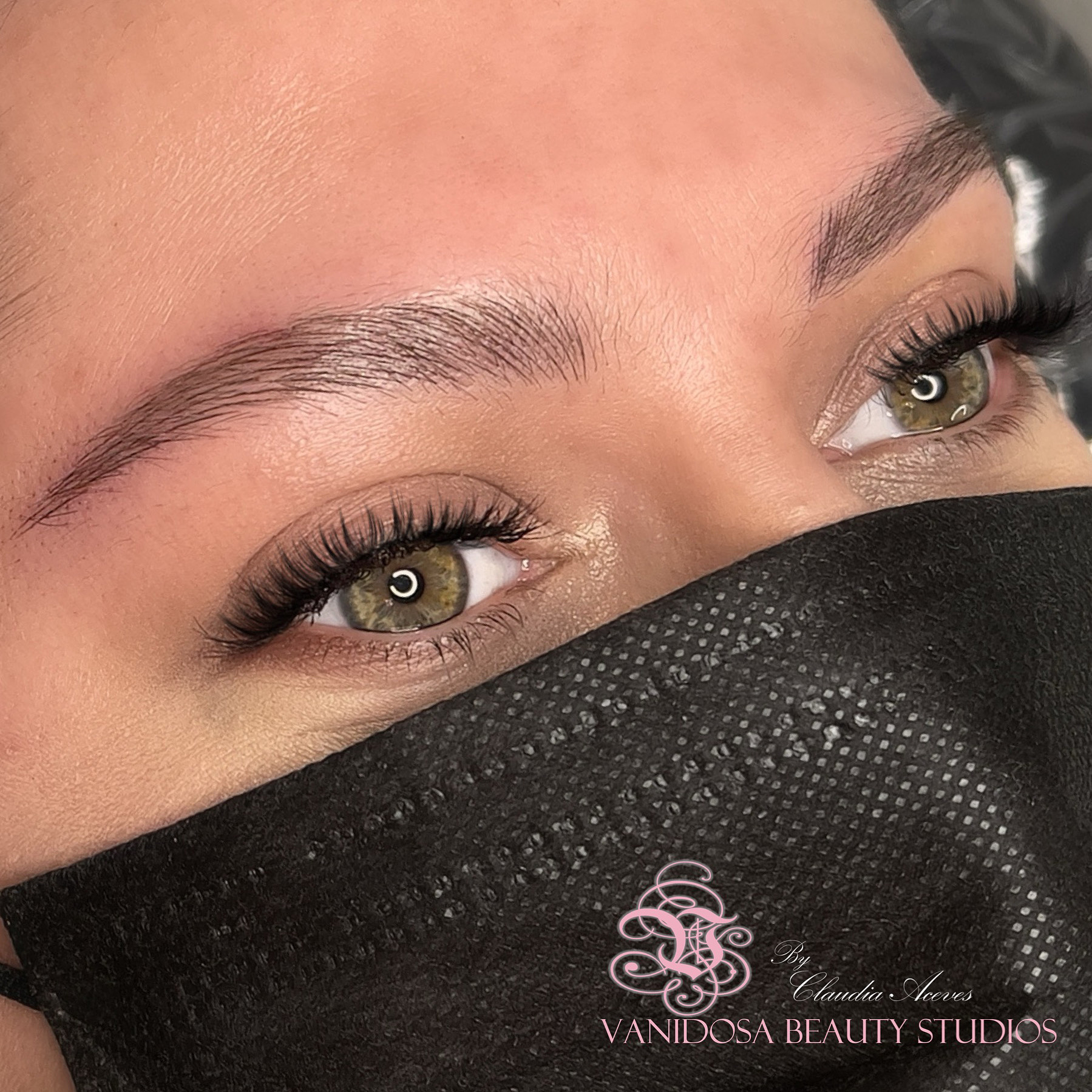 Set of Microblading brows done by Claudia Aceves at Vanidosa
